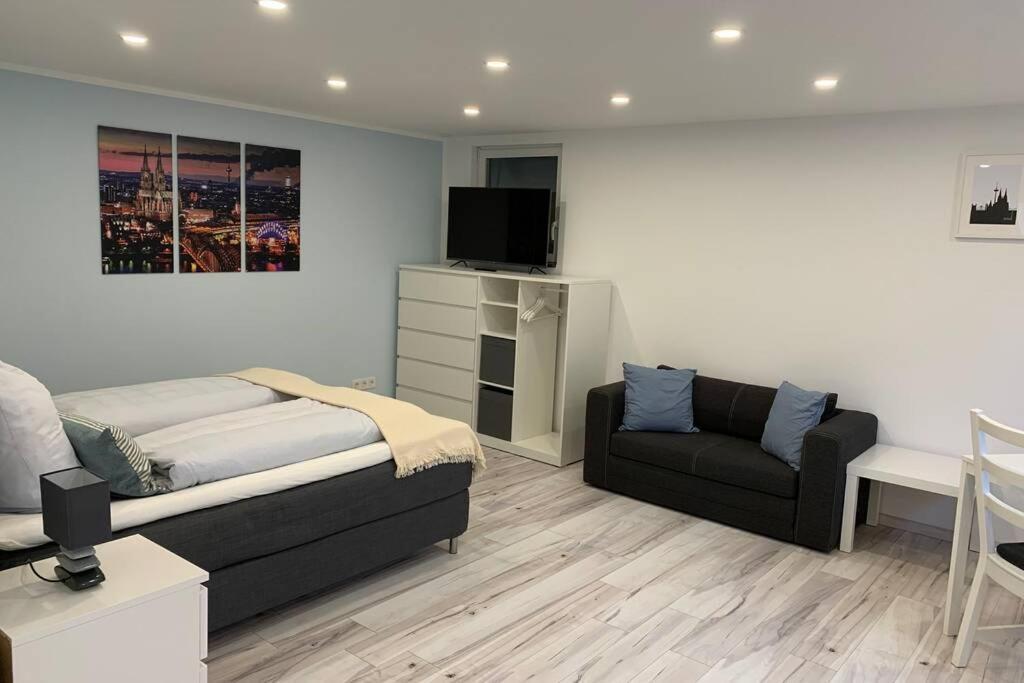 Modern Renovated Apartment Suited For Business Consultants - In Close Distance To Dt, Dhl And Un Campus - Reserved Parking ボン エクステリア 写真